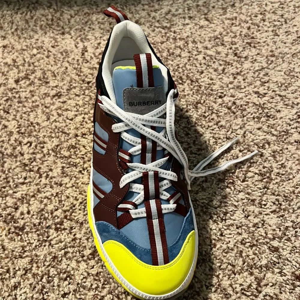 Burberry Sneakers - Picture 4 of 4